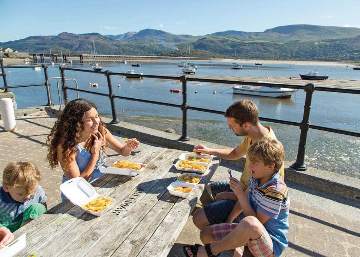 Barmouth Bay Holiday Park Llanddwywe Exteriér fotografie